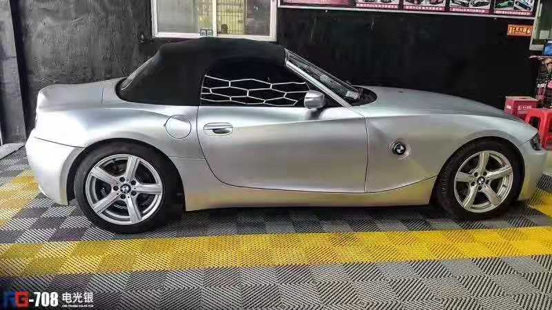宝马Z4 贴电光银