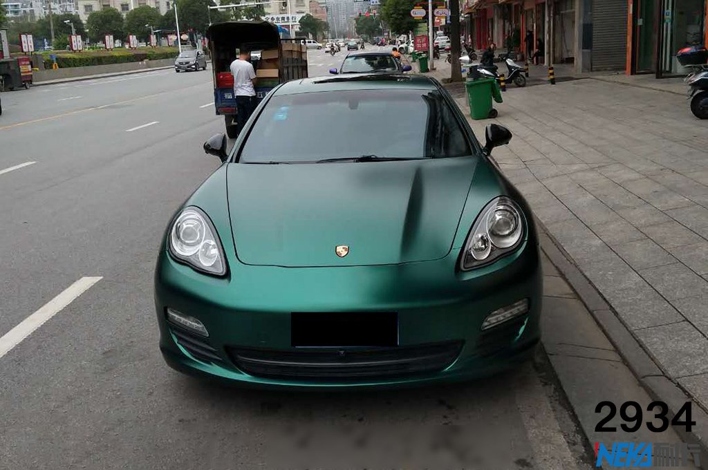 保时捷帕拉梅拉电光祖母绿车身改色贴膜