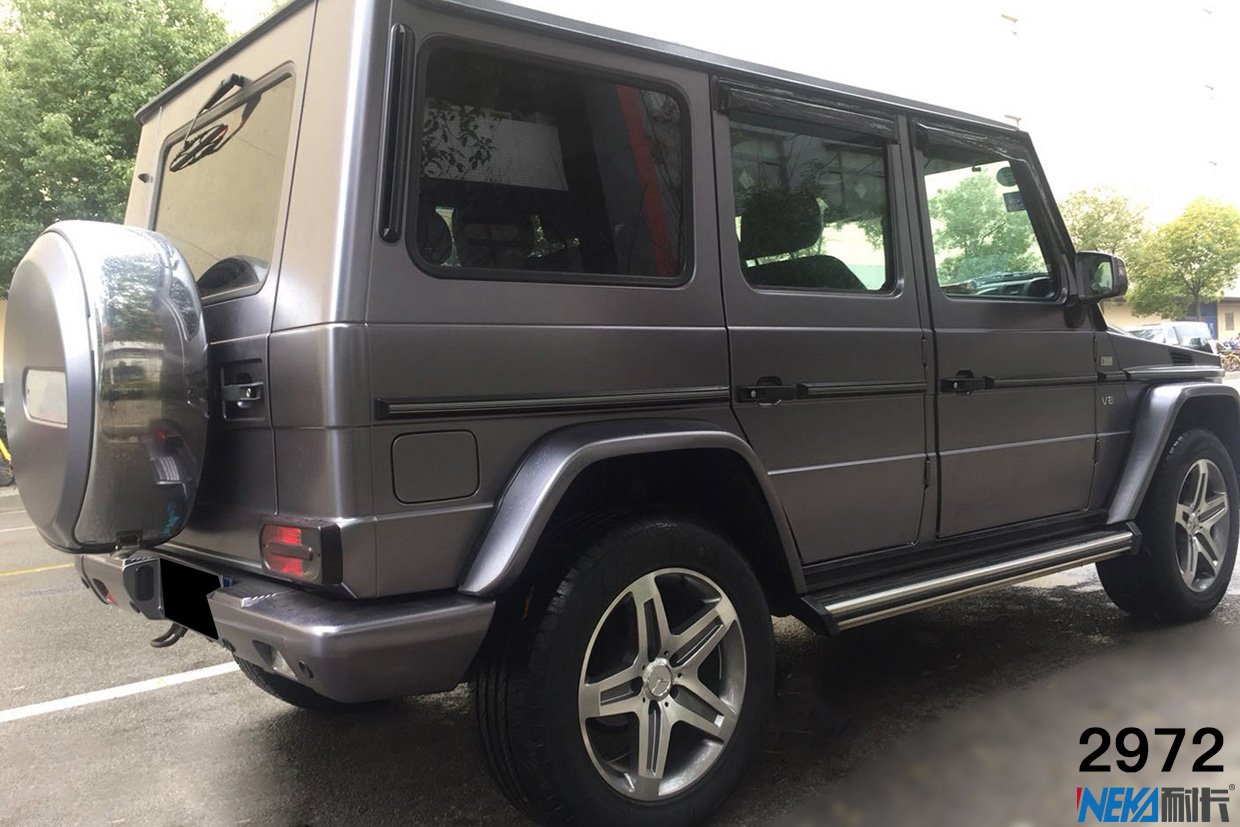 奔驰G500电光钛灰车身改色贴膜