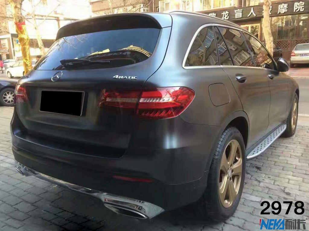 奔驰GLC300电光深空灰车身改色贴膜