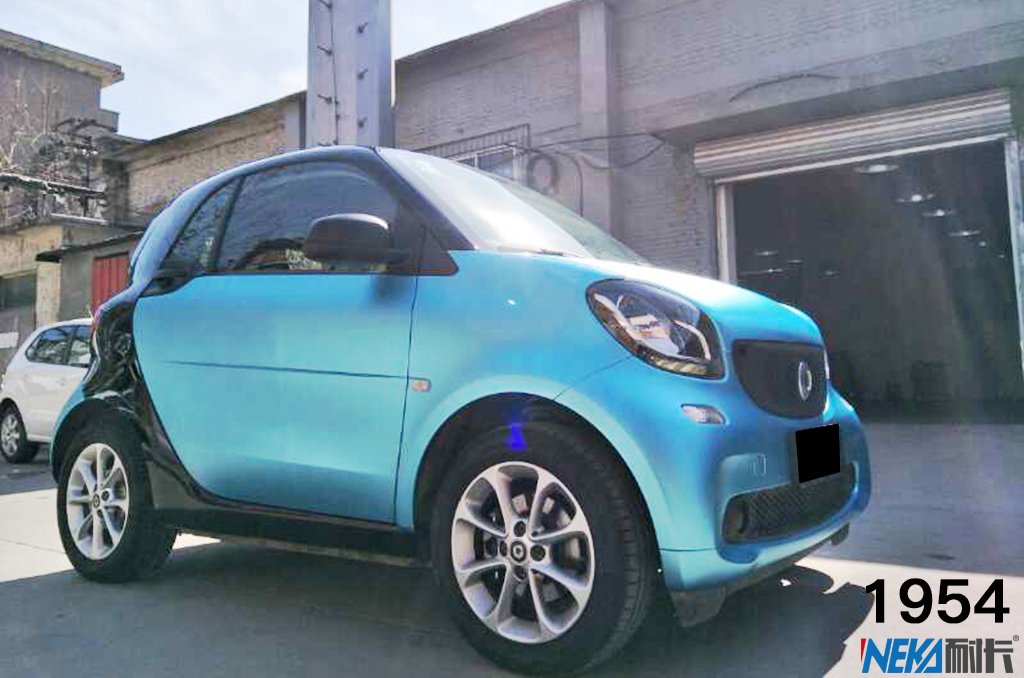 奔驰smart陶瓷浅蓝车身改色贴膜