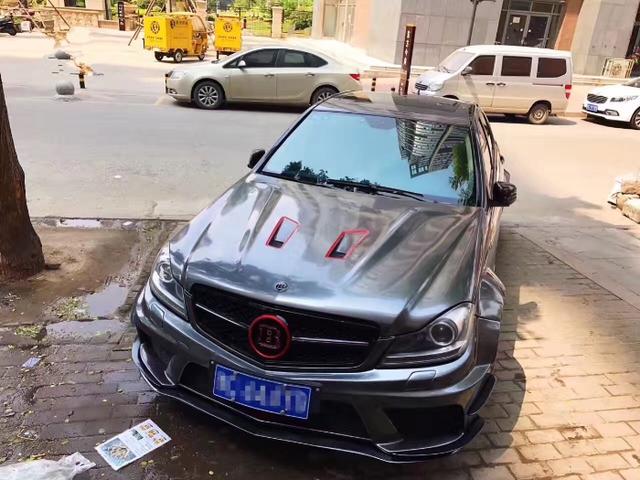 奔驰GLC电光钛灰车身改色贴膜