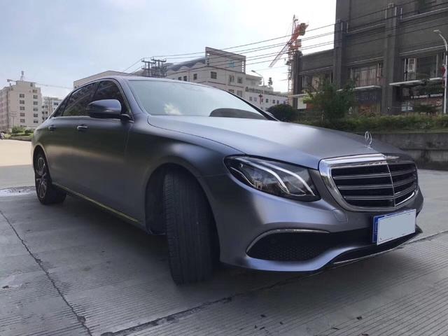 奔驰新E300L电光铁灰改色贴膜