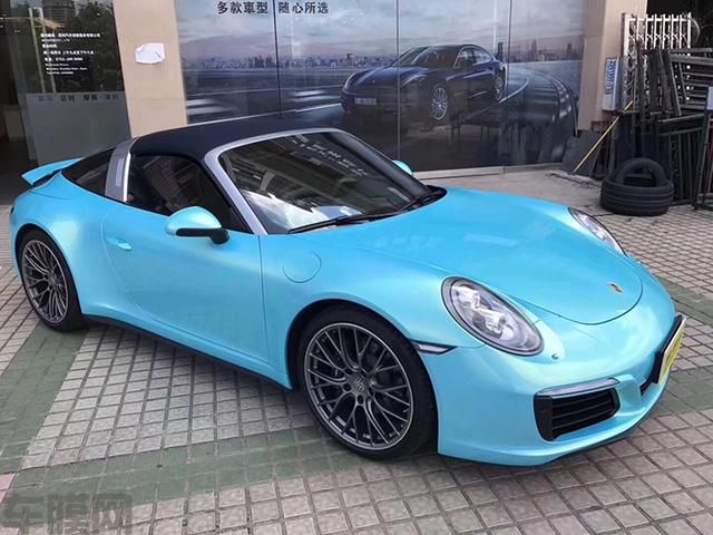保时捷911车身改色贴膜: 幻彩冰雪蓝案例