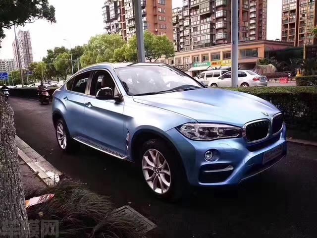 宝马X4汽车改色贴膜金属电光青雾蓝效果图