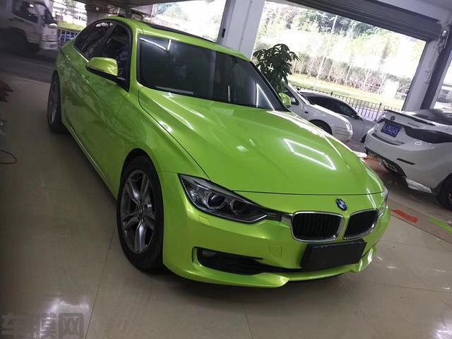 宝马320汽车改色贴膜幻彩嫩芽绿效果图