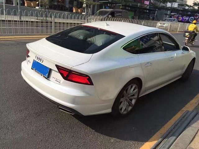 奥迪A7全车改色电光金属白案例分享