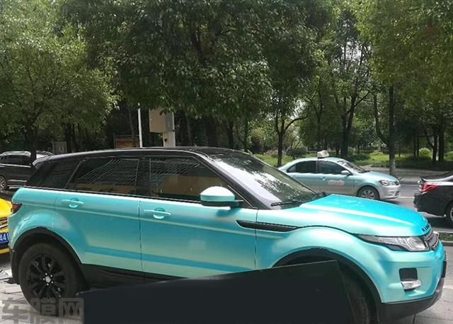 路虎揽胜汽车改色幻彩珊瑚海蓝贴膜效果图