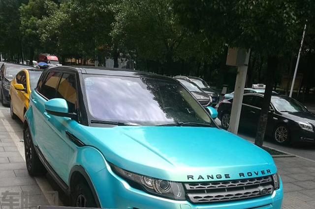 路虎揽胜汽车改色幻彩珊瑚海蓝贴膜效果图