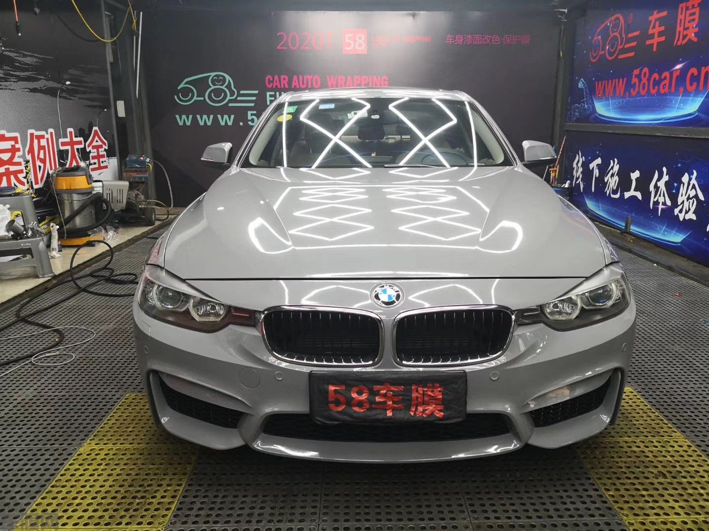 宝马320纳多灰贴膜改色效果图