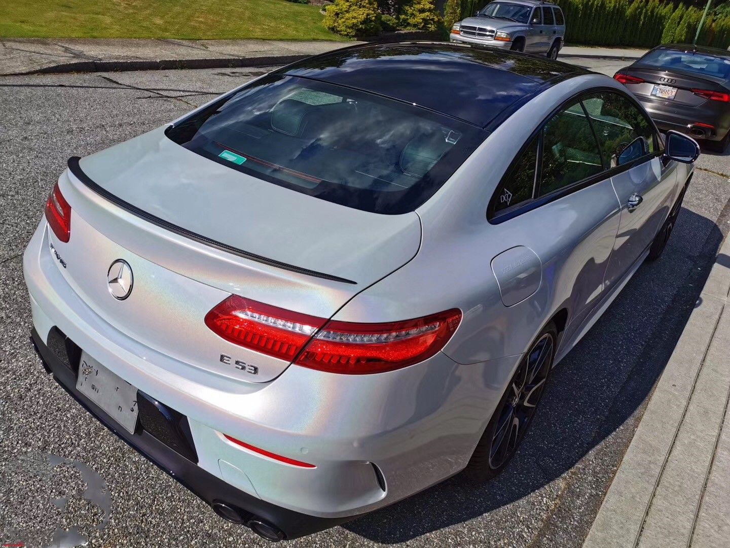 梅赛德斯AMG E53镭射白贴膜改色效果图