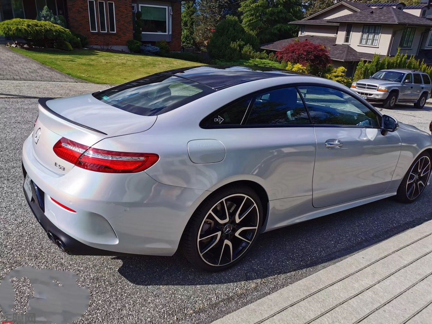 梅赛德斯AMG E53镭射白贴膜改色效果图