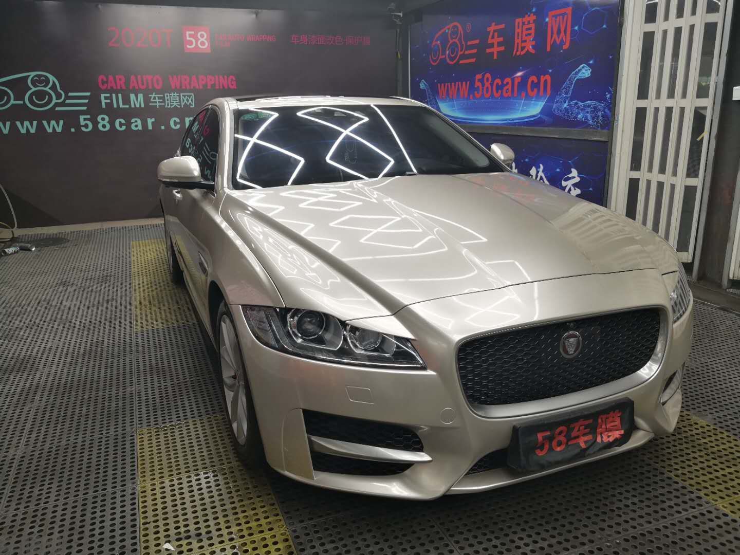 捷豹XF白改香槟金贴膜改色效果图