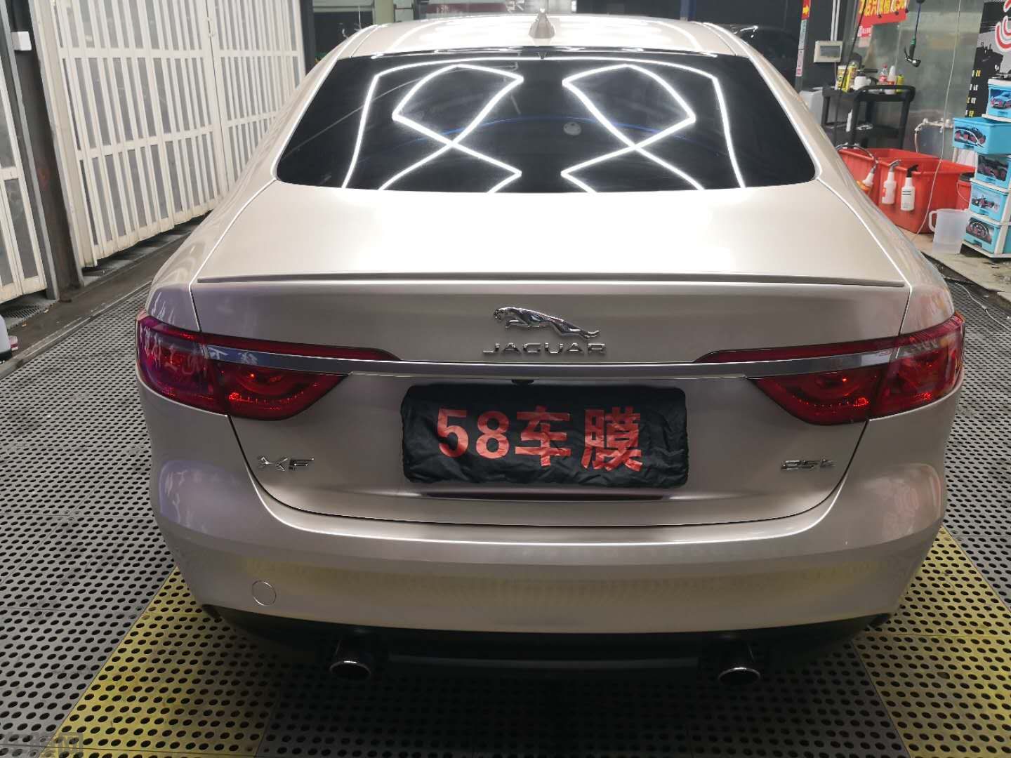 捷豹XF白改香槟金贴膜改色效果图
