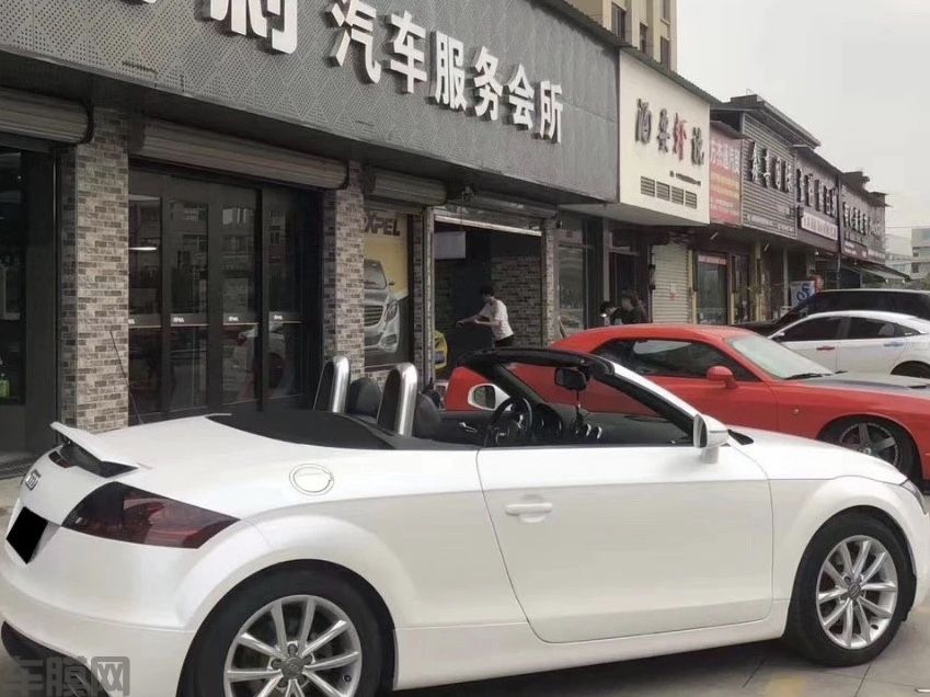 奥迪TT 电光金属白改色膜 效果图