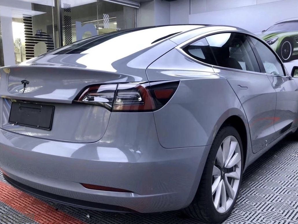 特斯拉Model3 水晶水泥灰（浅）改色贴膜效果图