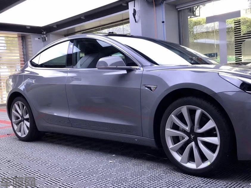 特斯拉Model3 水晶水泥灰（浅）改色贴膜效果图