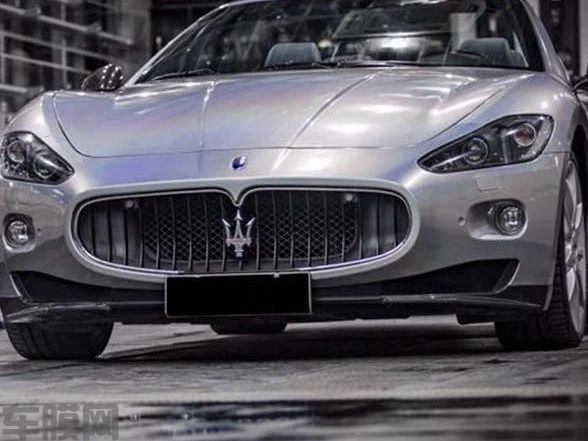 玛莎拉蒂GranTurismo 镭射银改色贴膜效果图