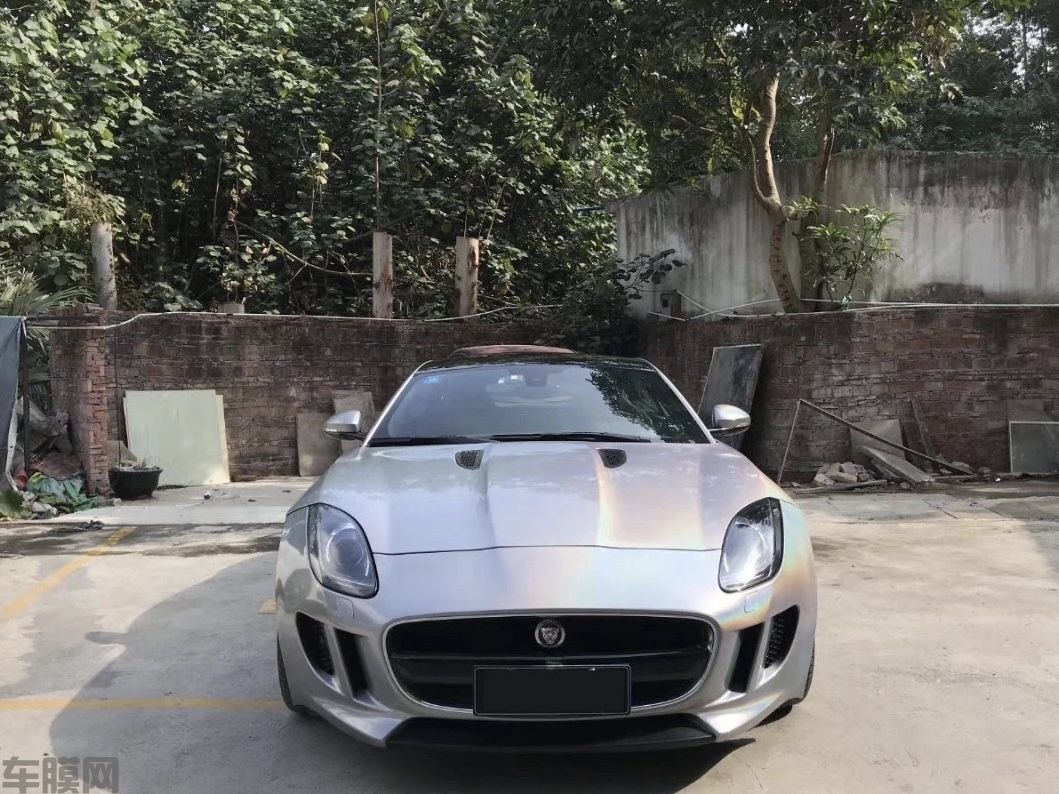 捷豹F-Type 镭射银改色膜 效果图