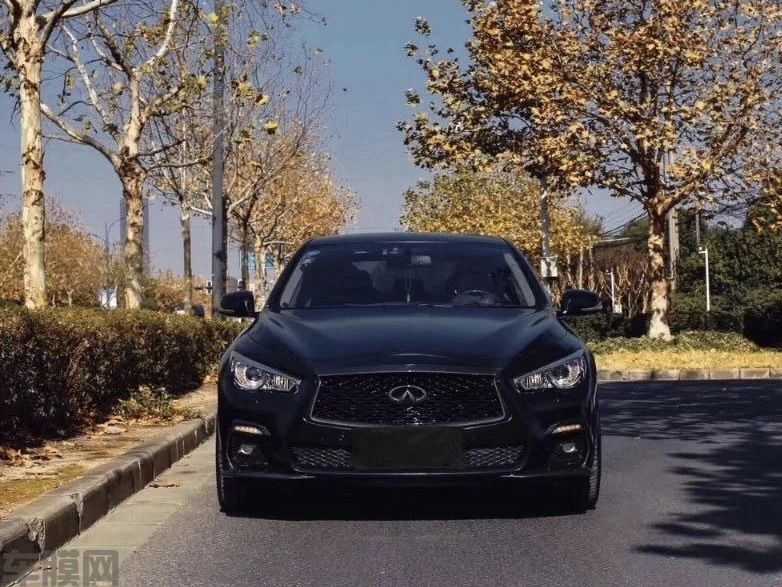 英菲尼迪Q50 电光金属黑改色膜 效果图