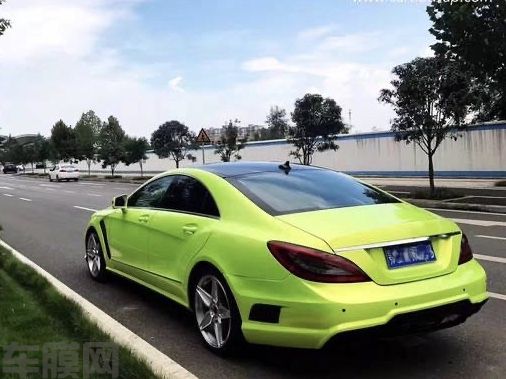 奔驰CLS 超亮水晶荧光黄改色贴膜效果图