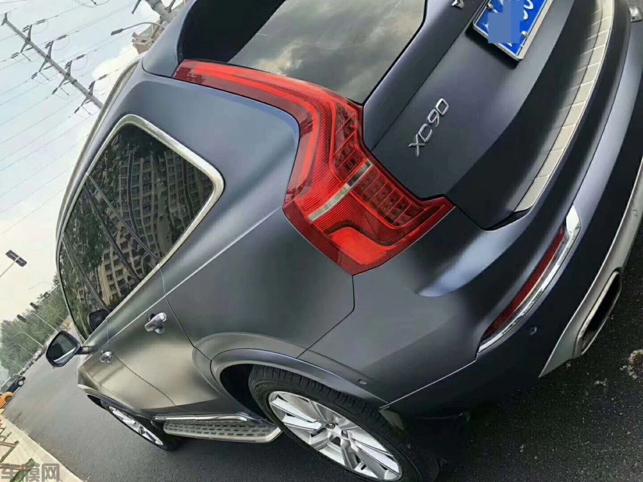 沃尔沃XC90 电光风暴蓝改色膜 效果图