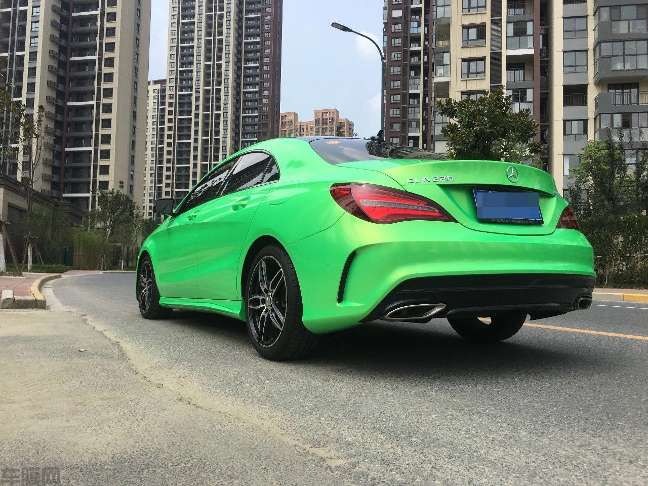 奔驰CLA 珊瑚金绿改色贴膜效果图