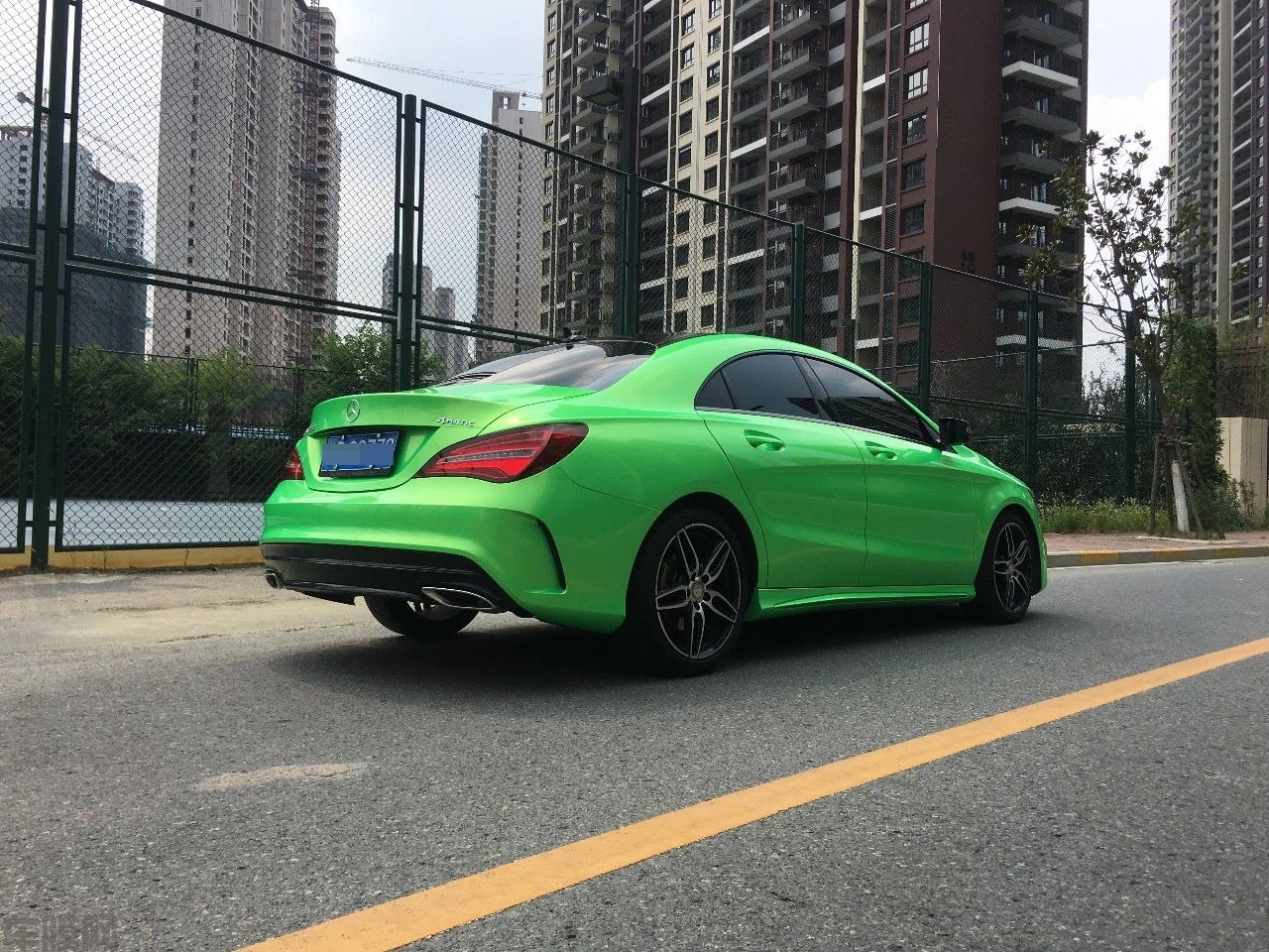 奔驰CLA 珊瑚金绿改色贴膜效果图