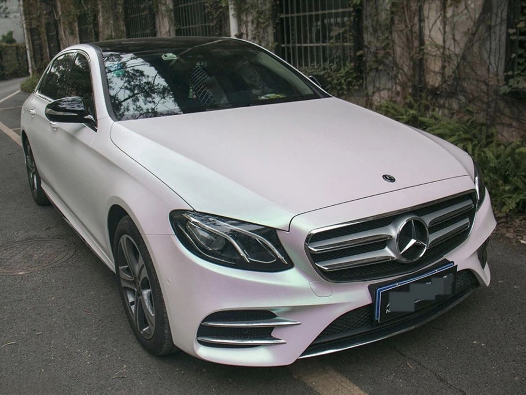 奔驰E300L 曙光白改色膜 效果图