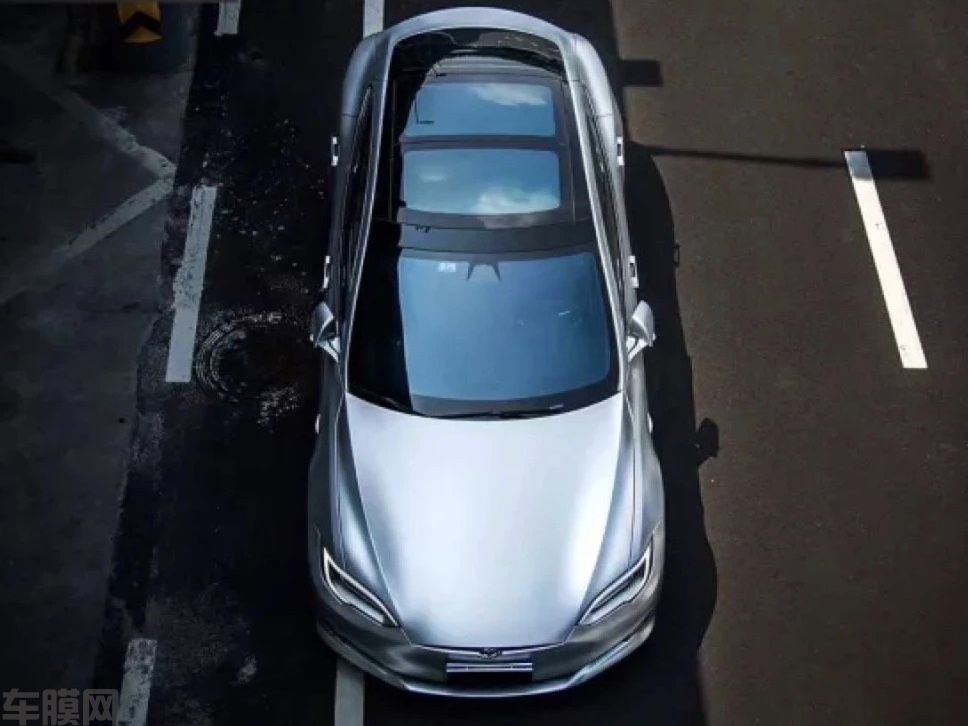 特斯拉MODEL S 陶瓷银改色贴膜效果图