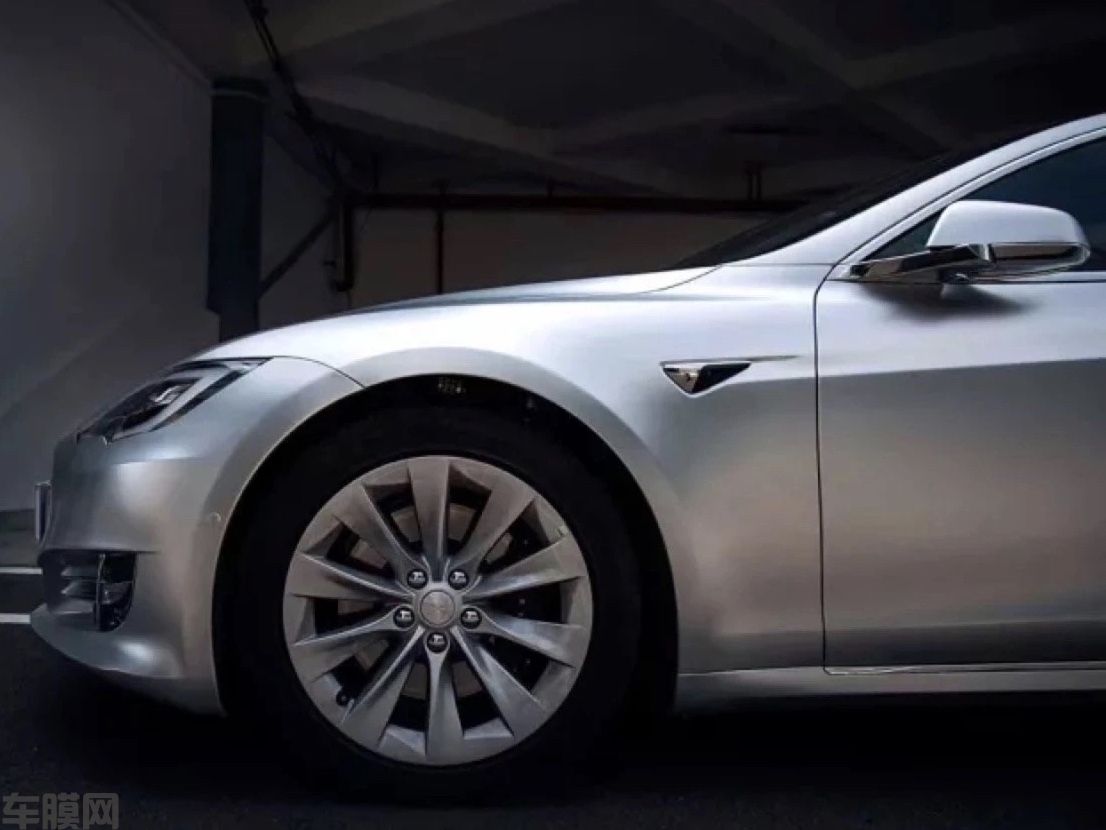 特斯拉MODEL S 陶瓷银改色贴膜效果图