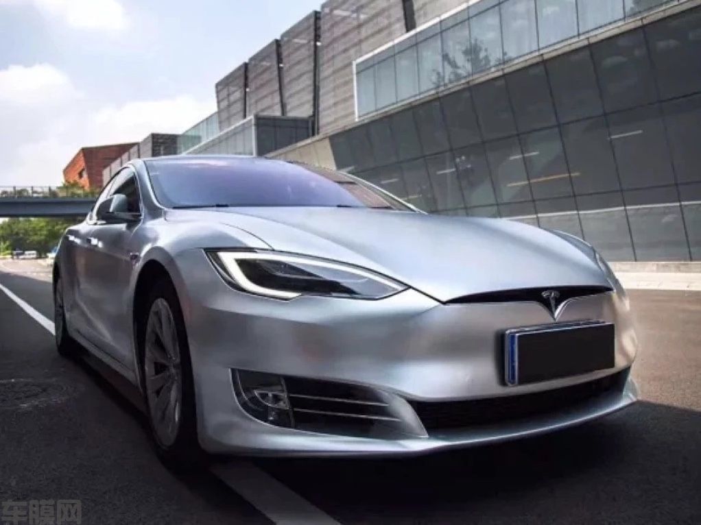 特斯拉MODEL S 陶瓷银改色贴膜效果图