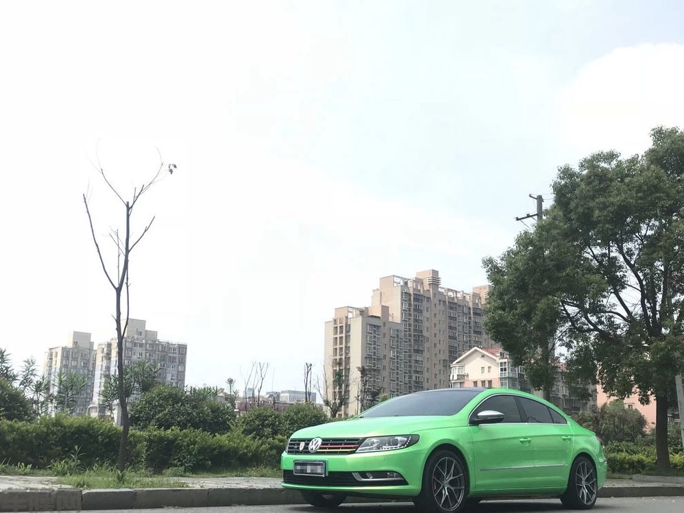 大众CC 珊瑚金绿改色贴膜效果图