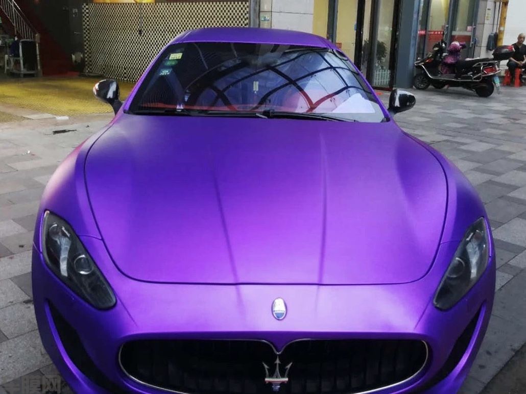 玛莎拉蒂GranTurismo 陶瓷紫改色贴膜效果图