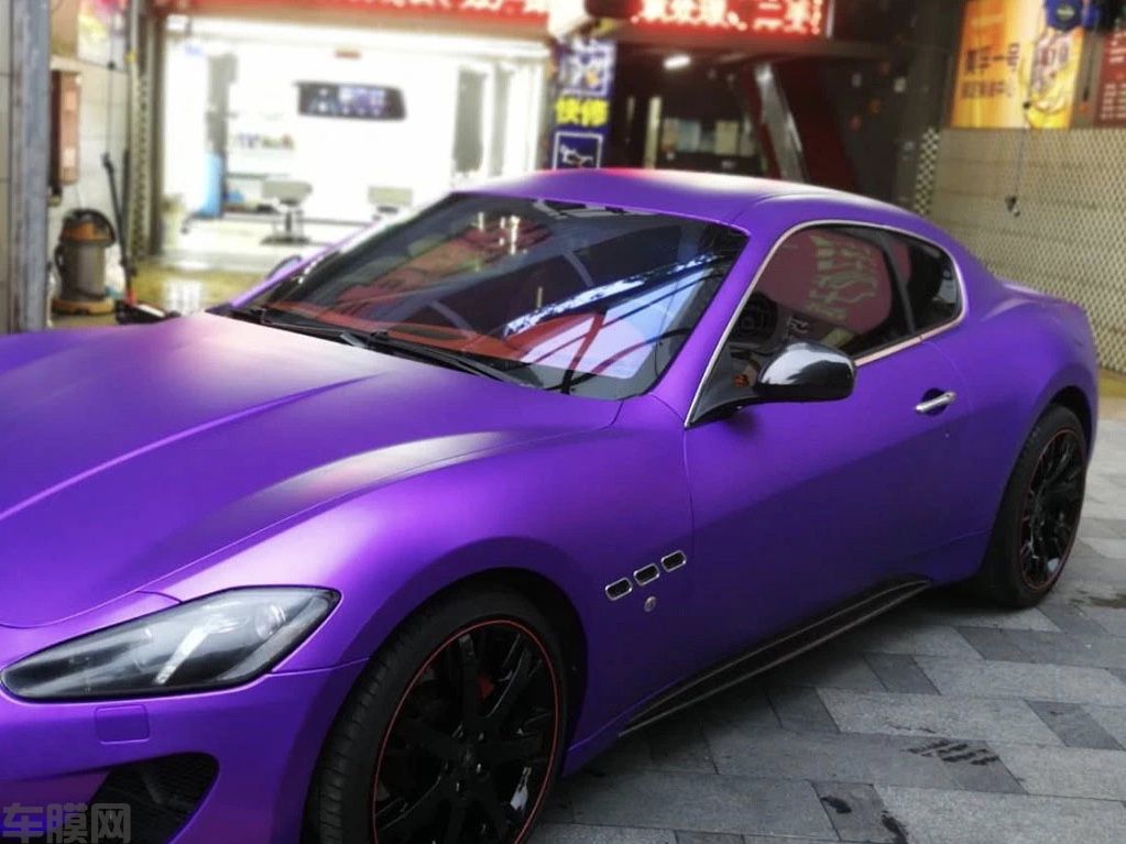 玛莎拉蒂GranTurismo 陶瓷紫改色贴膜效果图