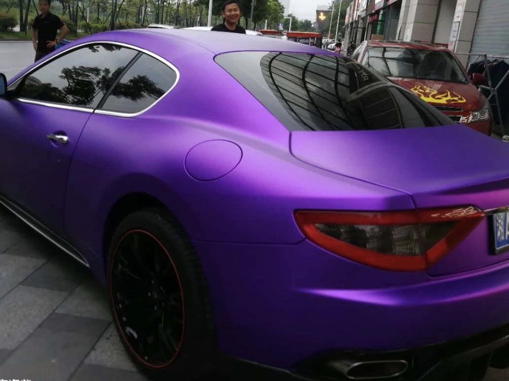 玛莎拉蒂GranTurismo 陶瓷紫改色贴膜效果图