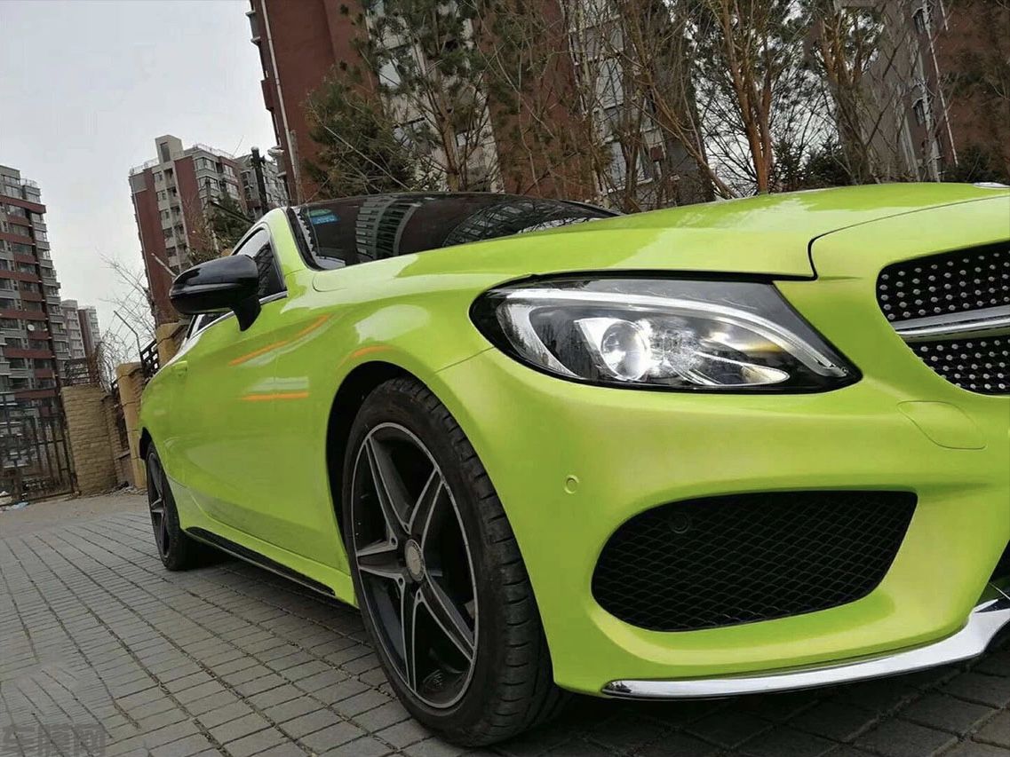 奔驰C coupe 珊瑚荧光黄改色贴膜效果图