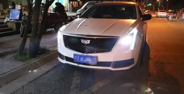 新凯迪拉克XTS灯光改装led双光透镜前照灯安装套件无损改装