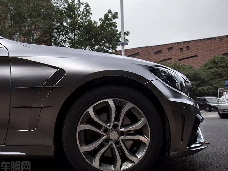 奔驰AMG 电光战斗灰改色贴膜效果图