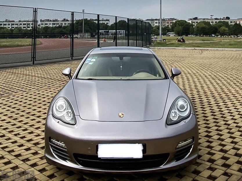 保时捷Panamera 电光战斗灰改色膜 效果图