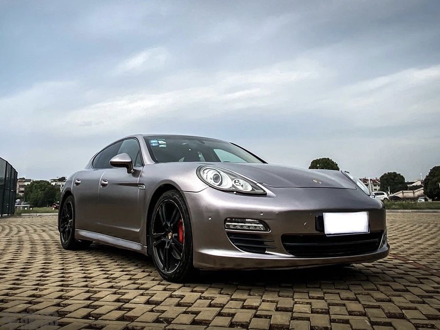 保时捷Panamera 电光战斗灰改色膜 效果图