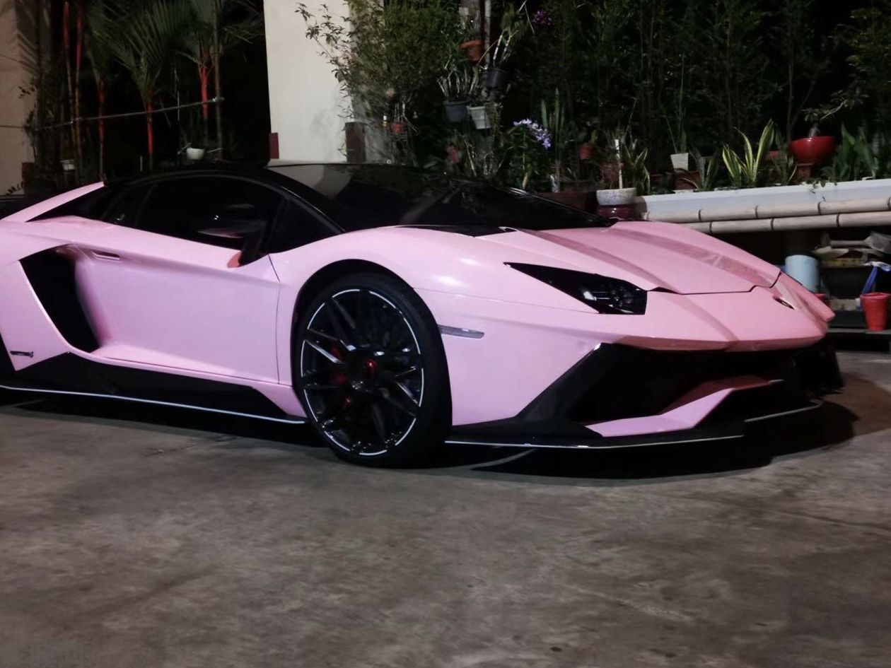 兰博基尼 Aventador S 高亮樱花粉改色膜 效果图