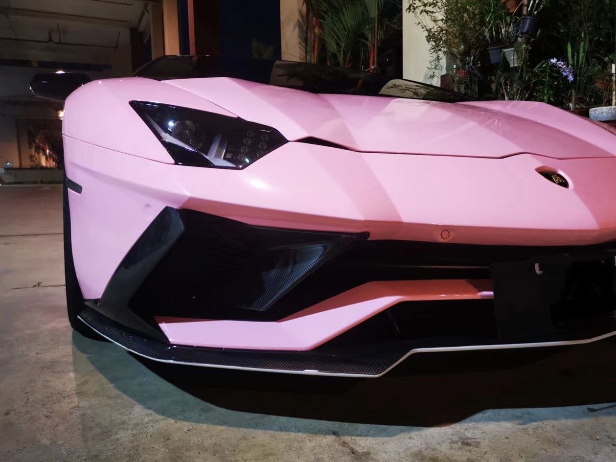 兰博基尼 Aventador S 高亮樱花粉改色膜 效果图