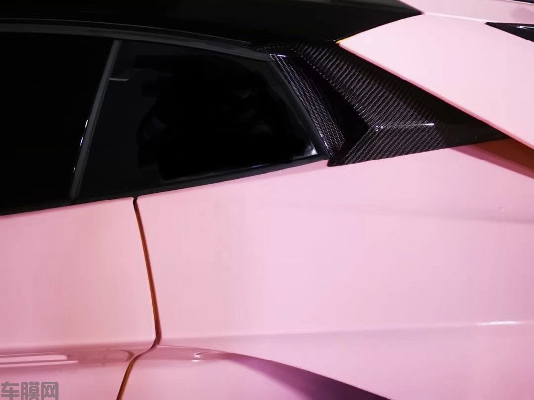 兰博基尼 Aventador S 高亮樱花粉改色膜 效果图