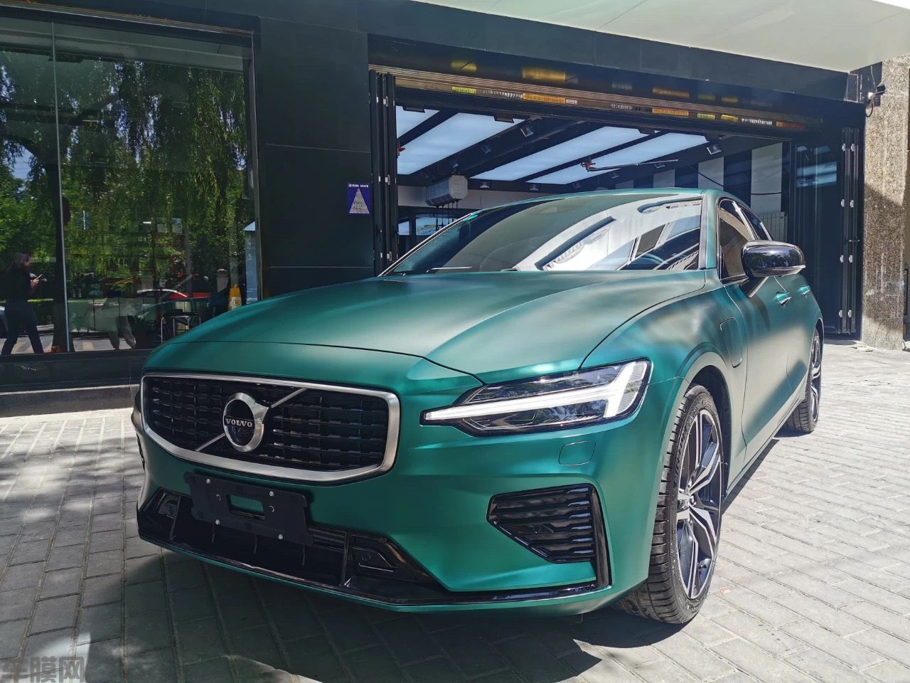 沃尔沃 S60 电光祖母绿改色膜 效果图