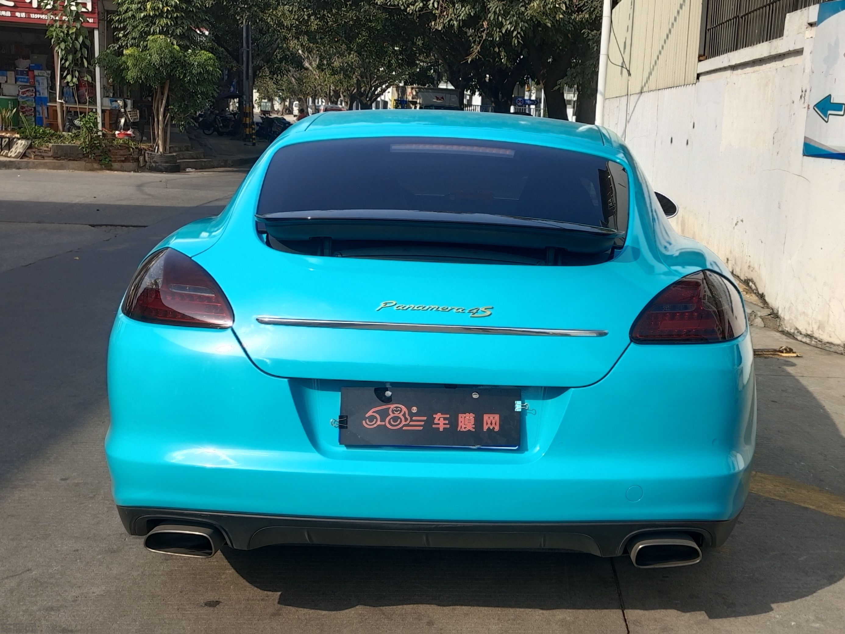 保时捷panamera 白渐变蓝改色膜 效果图