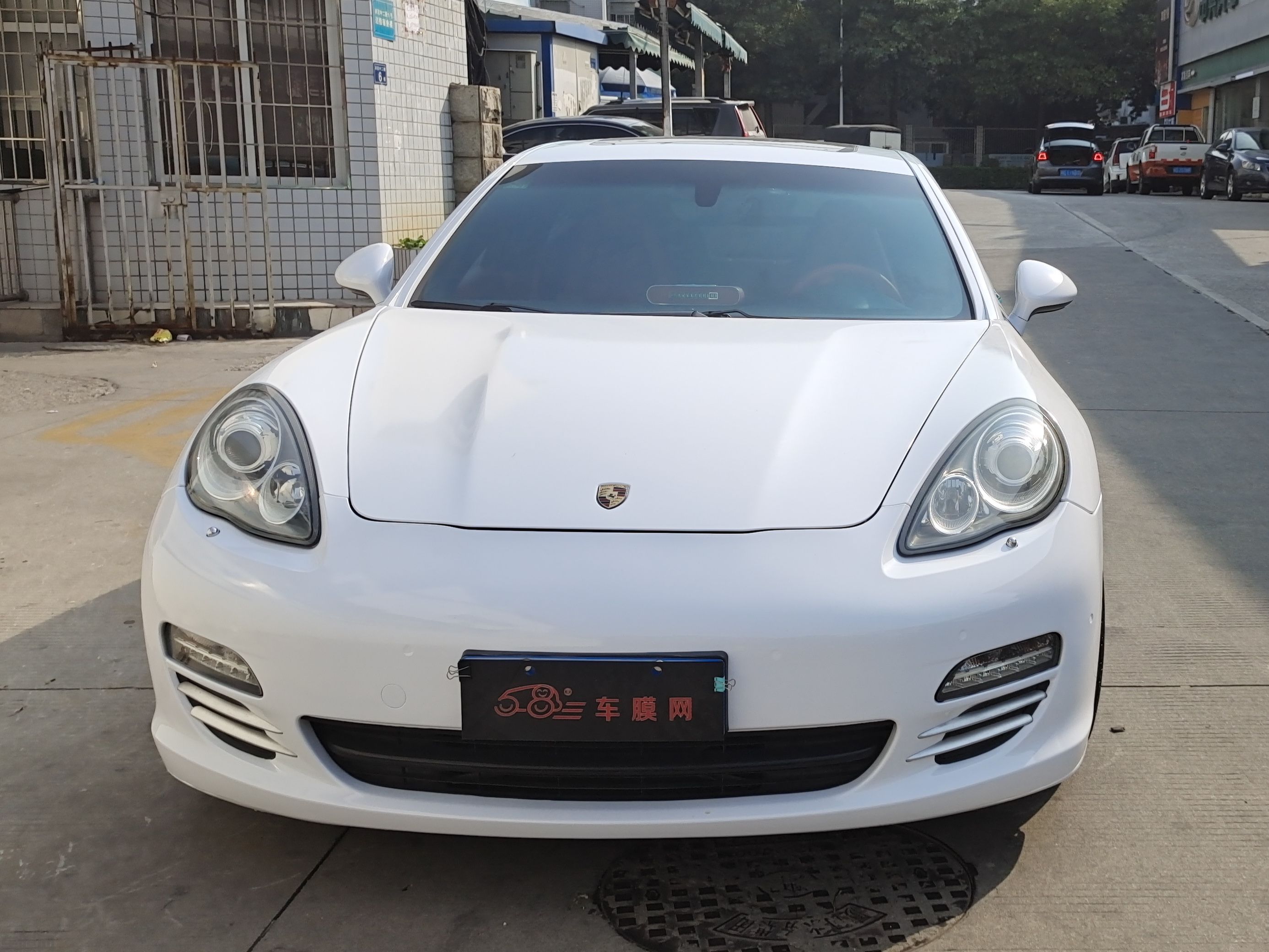 保时捷panamera 白渐变蓝改色膜 效果图