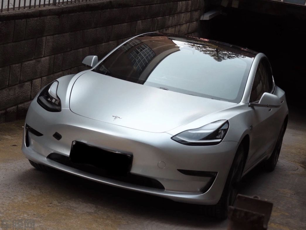 特斯拉model3 绸缎银改色膜 效果图