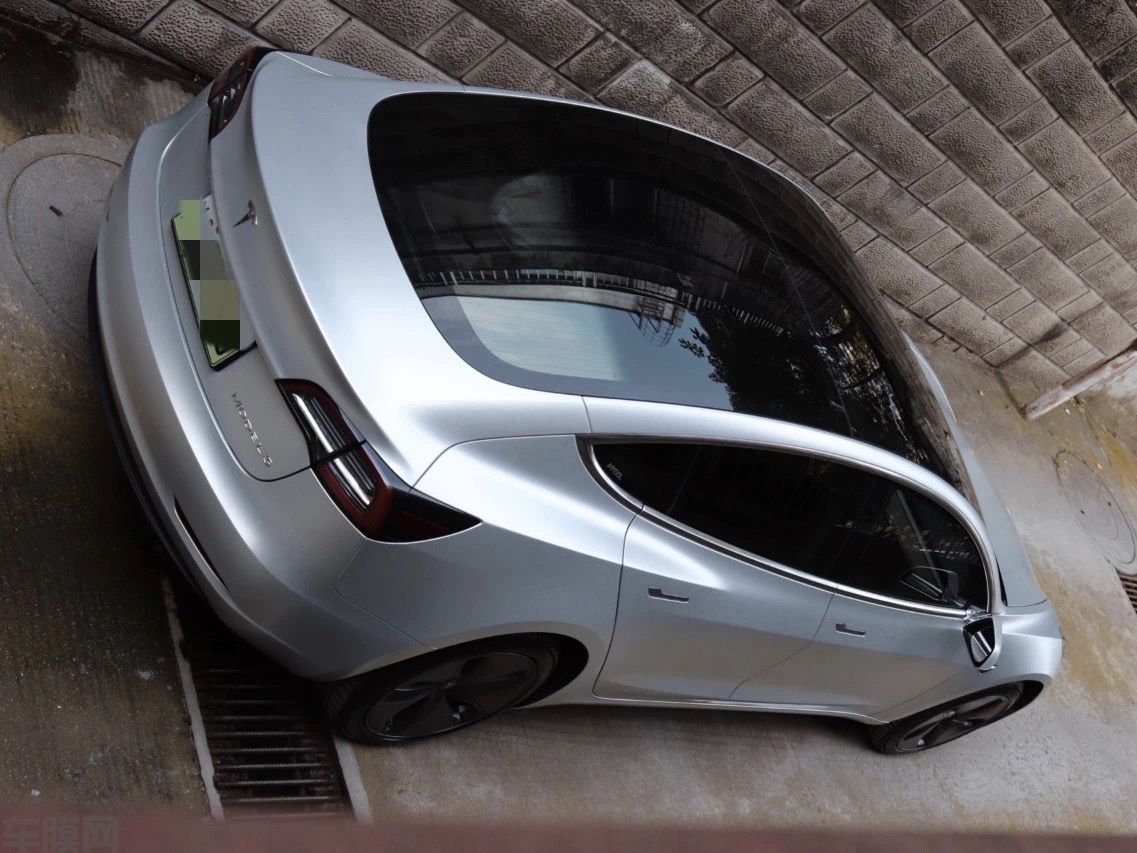 特斯拉model3 绸缎银改色膜 效果图