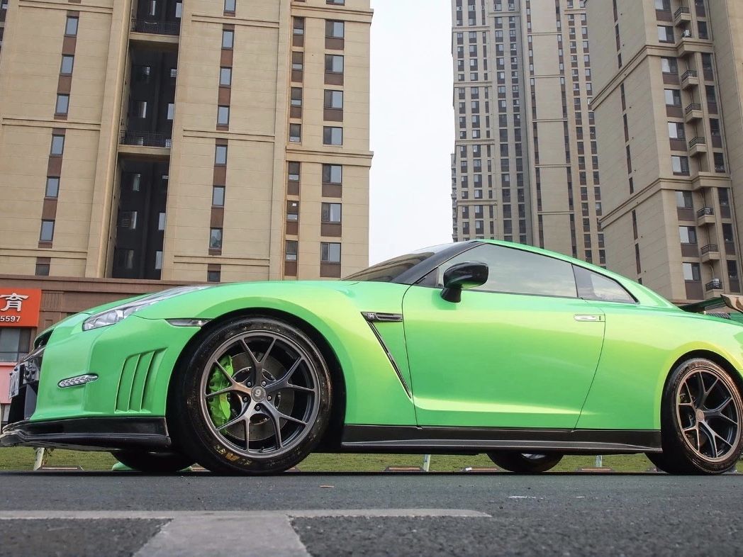 尼桑 GT-R 珊瑚金绿改色膜 效果图